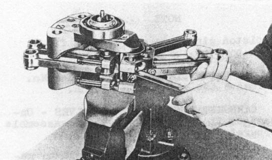 Method of Clamping Crankshaft Assembly in Bench Vise For Disassembly