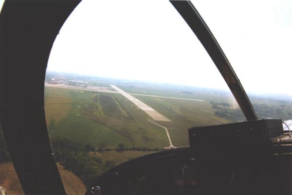 Turning final to Ottumwa, IA (photo by Jim Zazas)